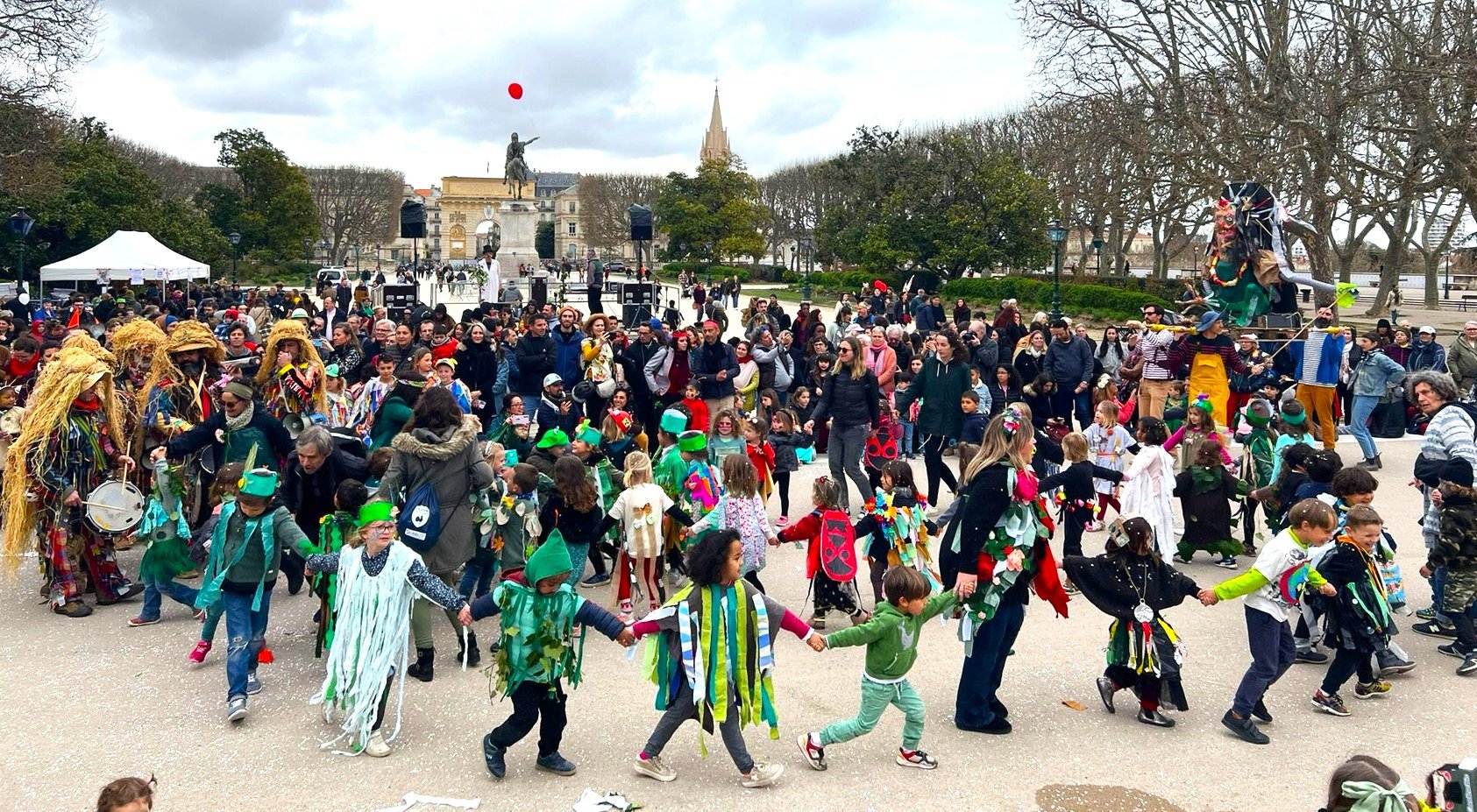 Cortège du Carnaval occitan de Montpellier au Peyrou