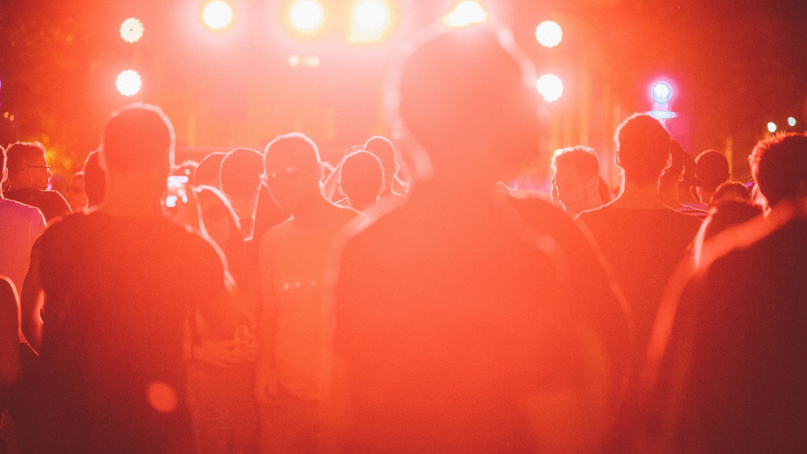 Foule lors d'un concert de la Fête de la Musique à Montpellier
