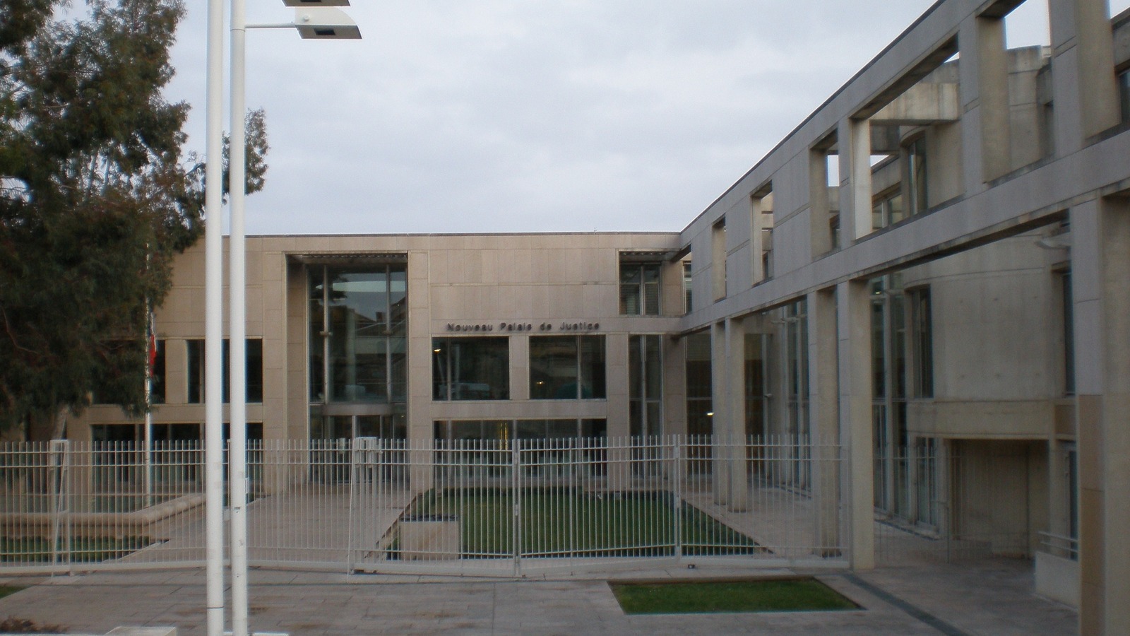 Le nouveau palais de justice de Montpellier, place Pierre-Flotte, lieu du rassemblement en hommage à Lyhanna.