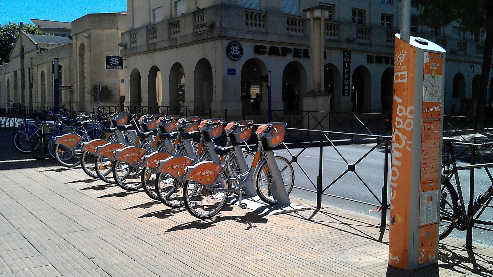 Station Vélomagg avec ses vélos en libre-service à Montpellier