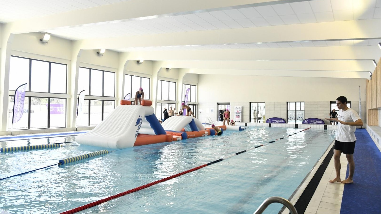 Le bassin intérieur rénové du centre aquatique Neptune à la Mosson, à Montpellier