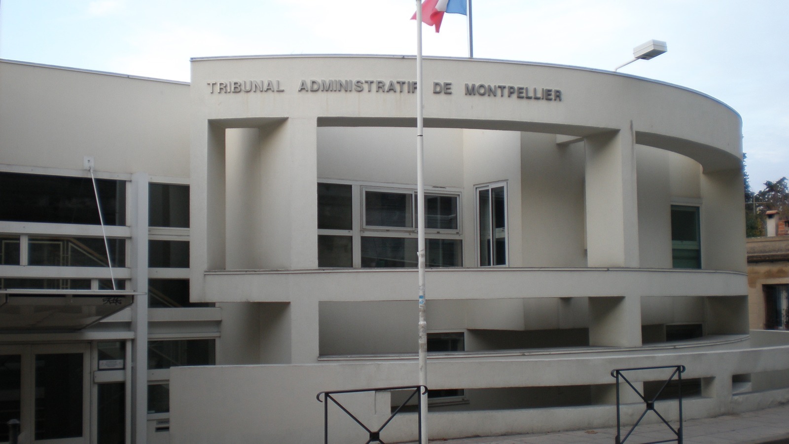 Facade du tribunal administratif de Montpellier