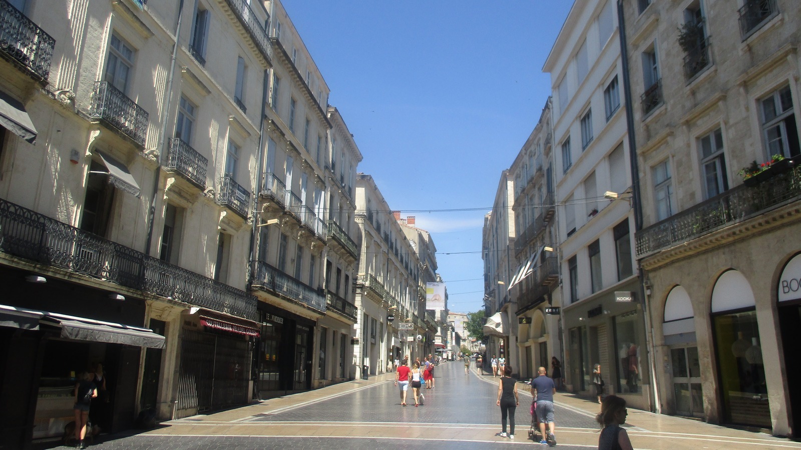 Rue de la Loge à Montpellier, dans le centre historique