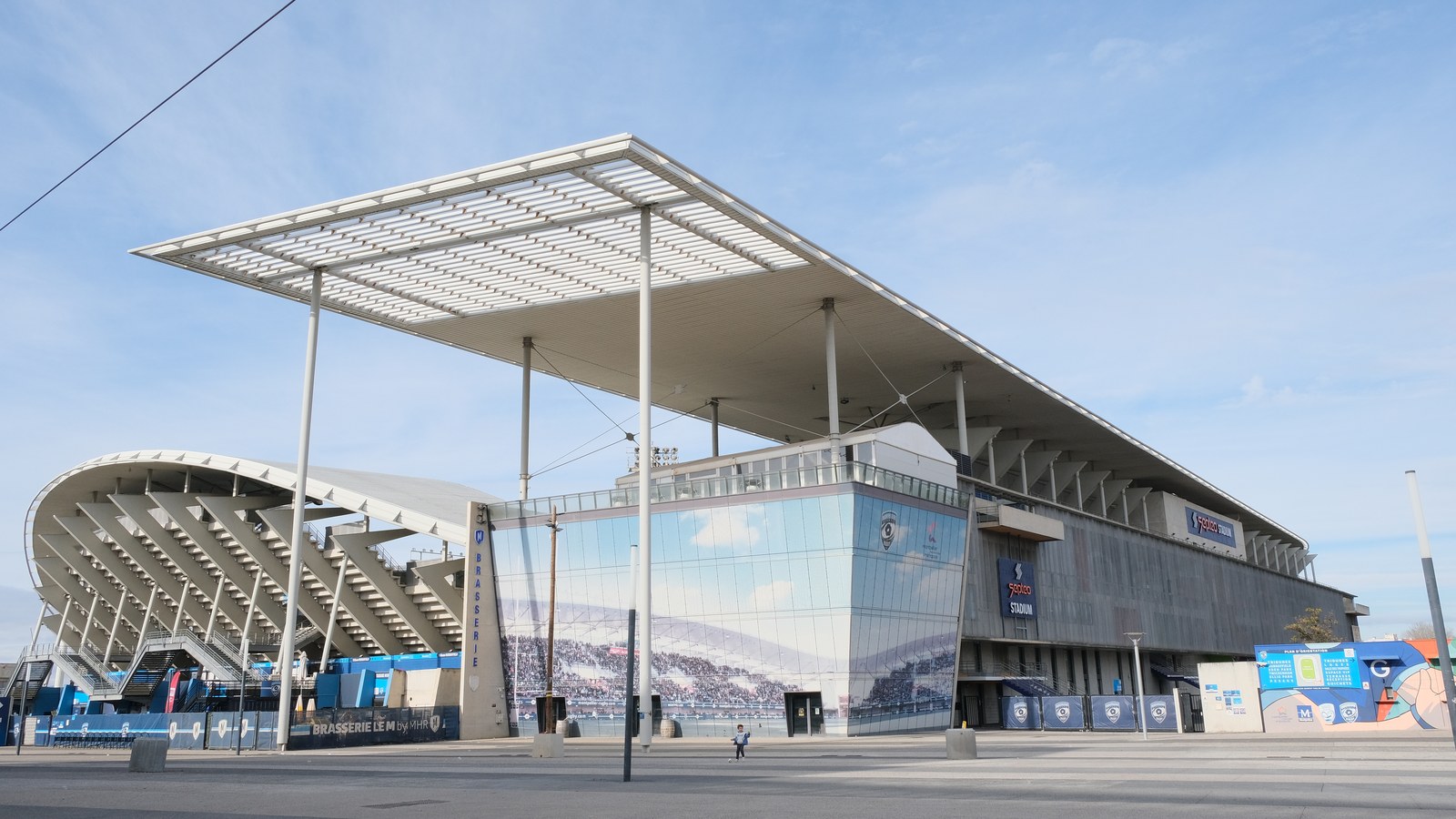 Le parvis désert du Septeo Stadium de Montpellier