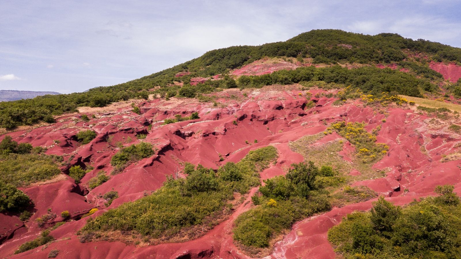 Terres rouges du bassin du Salagou, dans l'Hérault